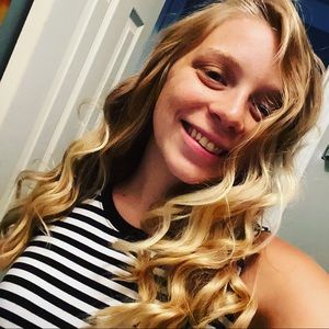 Meet your Posher, Angela